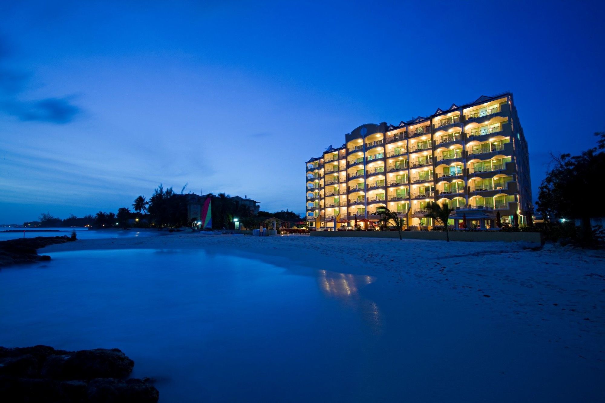 Ocean Two Resort - Breakfast Included By Ocean Hotels Saint Lawrence Gap Exteriör bild